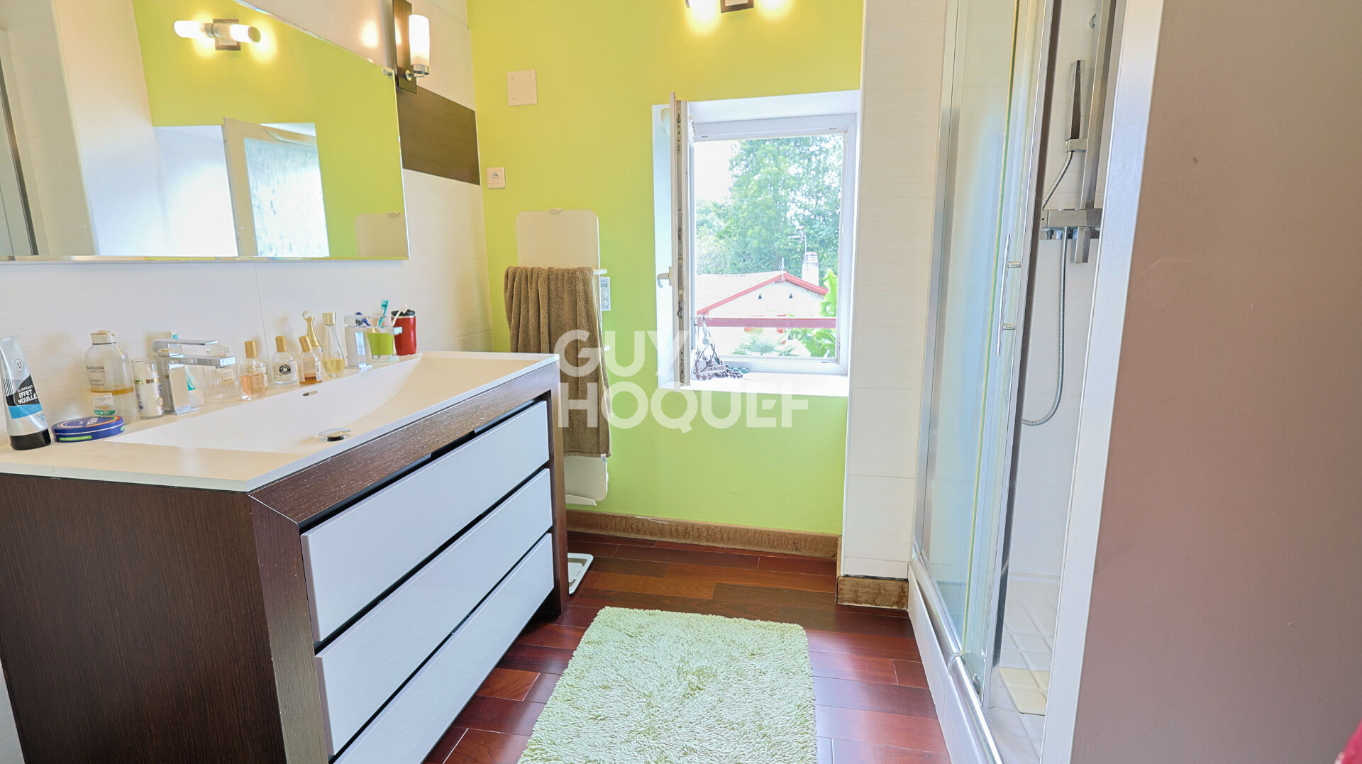 Maison quatre chambres et un studio