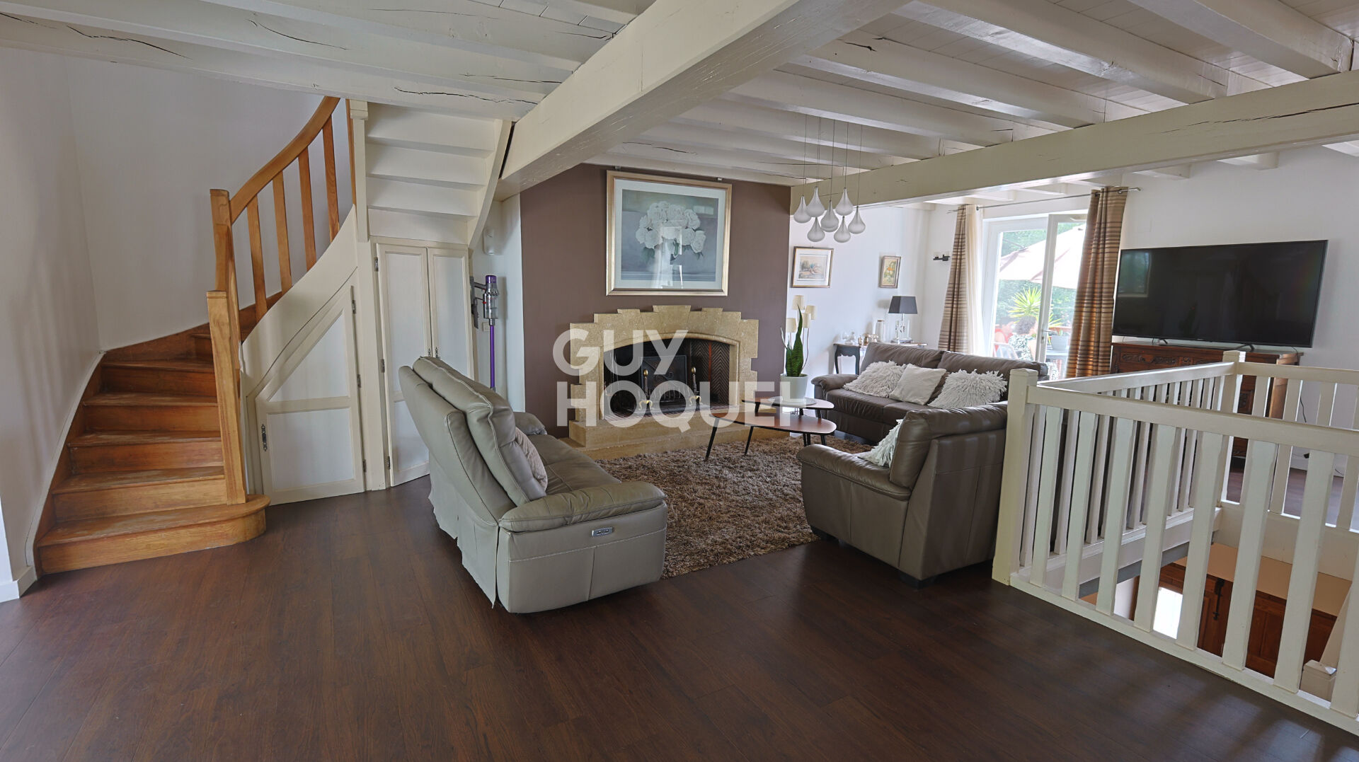 Maison quatre chambres et un studio