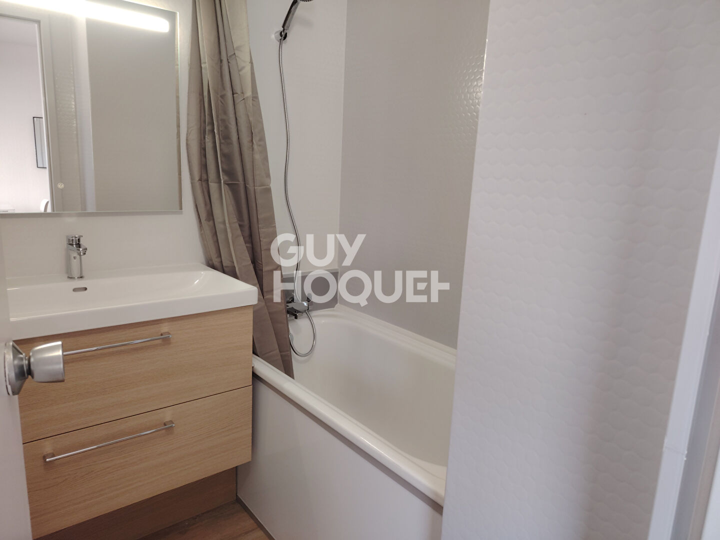 Studio meublé 27.59m² - Location à l'année - SAINT JEAN DE LUZ