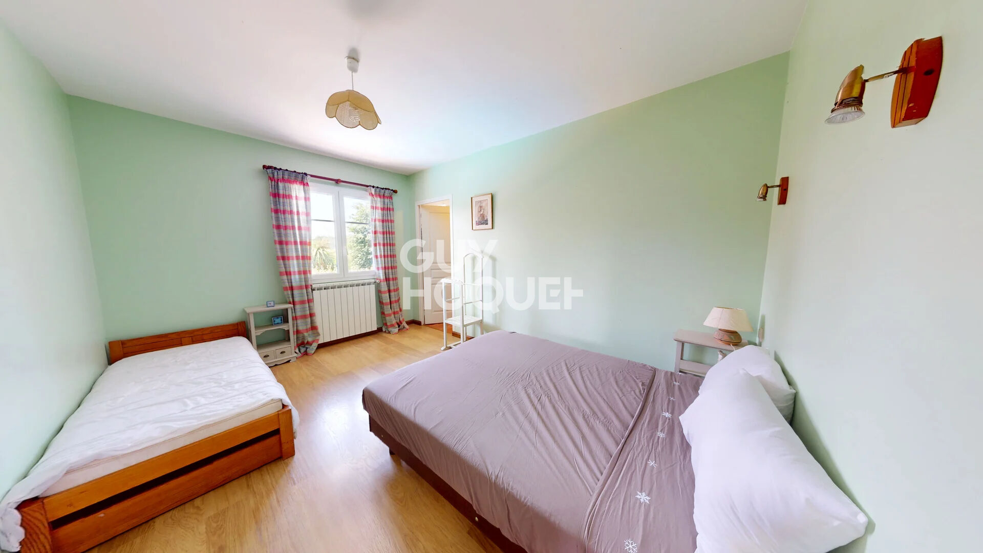 Villa de 184 m² située dans un quartier calme et huppé de Biarritz.