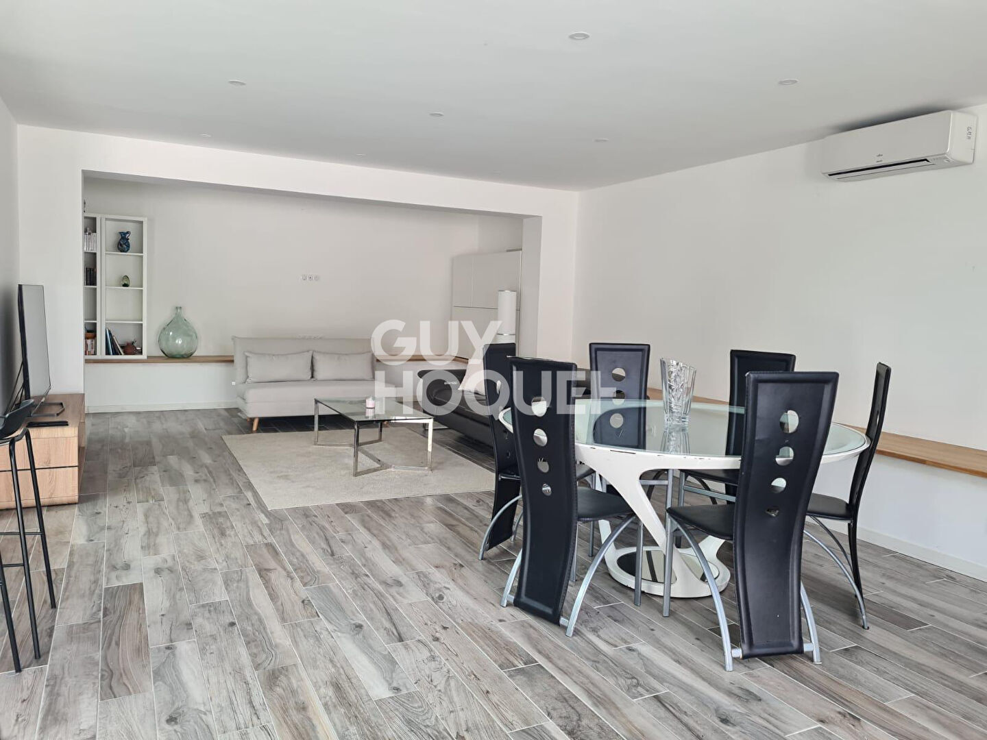 COUP DE COEUR - A  ne pas manquer : jolie maison contemporaine face au Lac de ST PEE SUR NIVELLE.