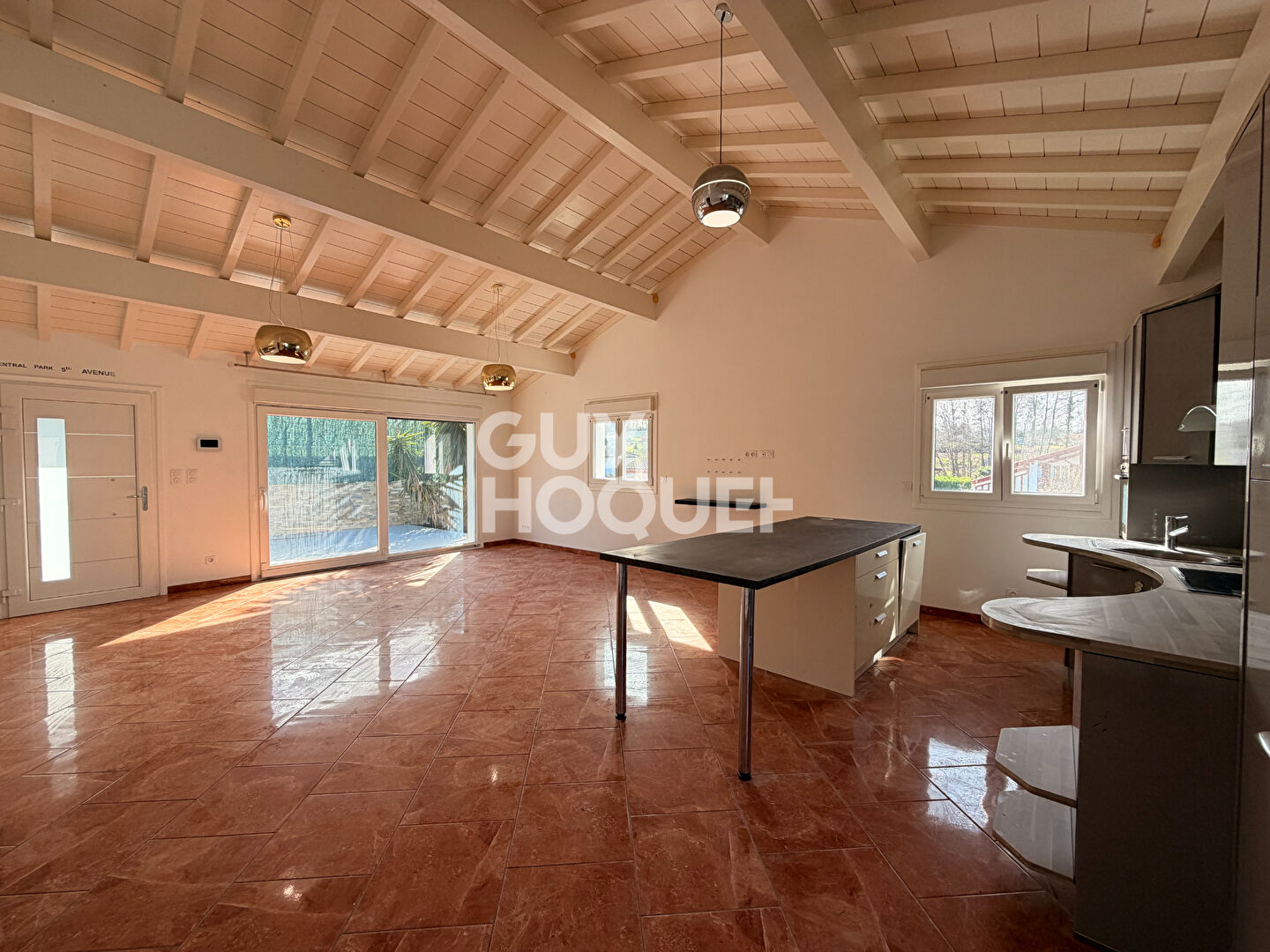 MAISON 5 PIECES DE 120 M² - URRUGNE/HENDAYE - QUARTIER SOPITE