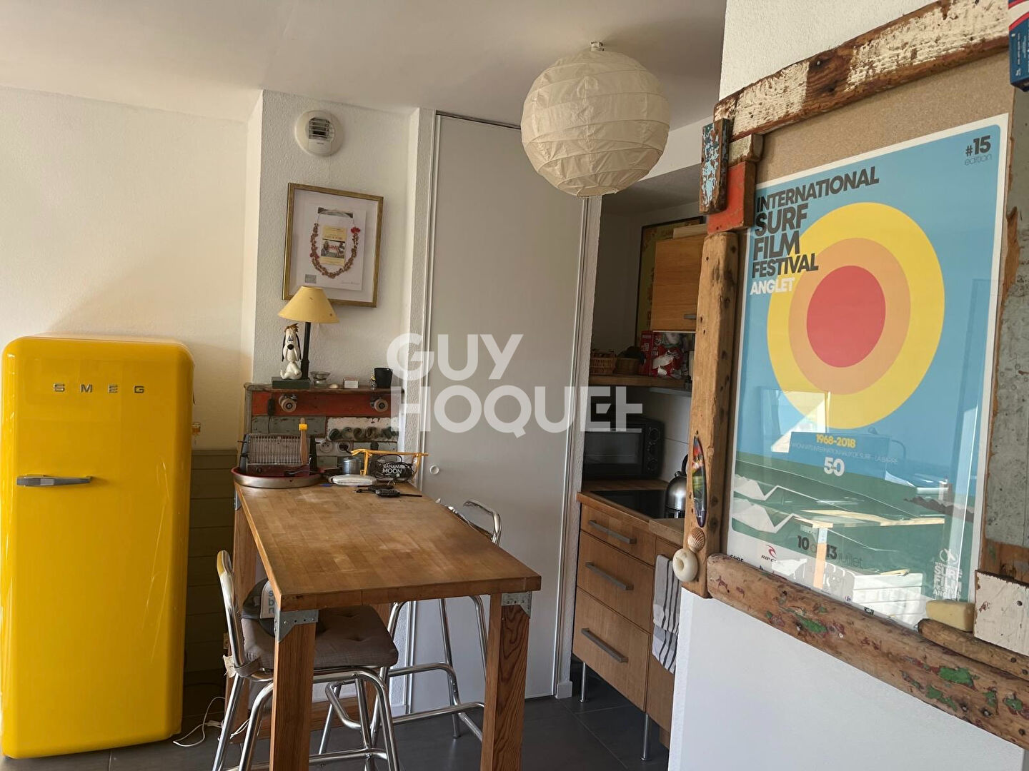 Esprit surf pour ce deux pièces avec terrasse au sud, au calme dans un quartier dynamique