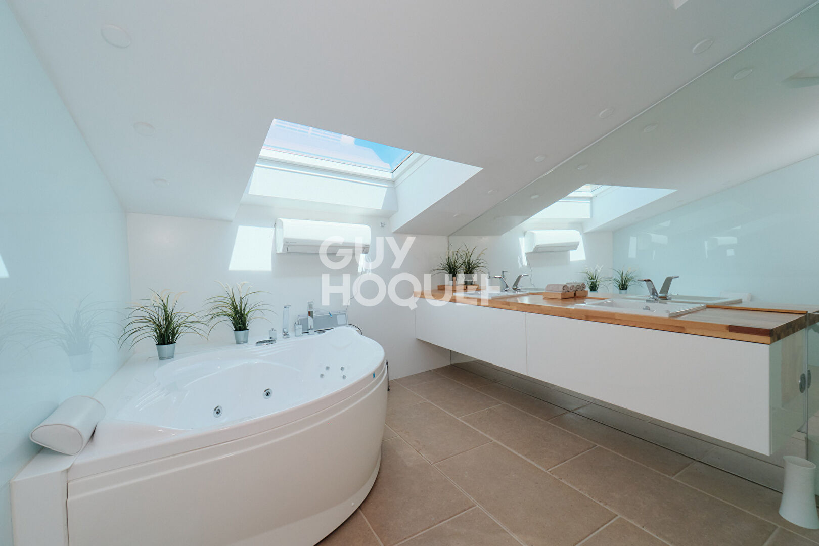 Maison Saint Just Chaleyssin 6 pièce(s) 198 m2