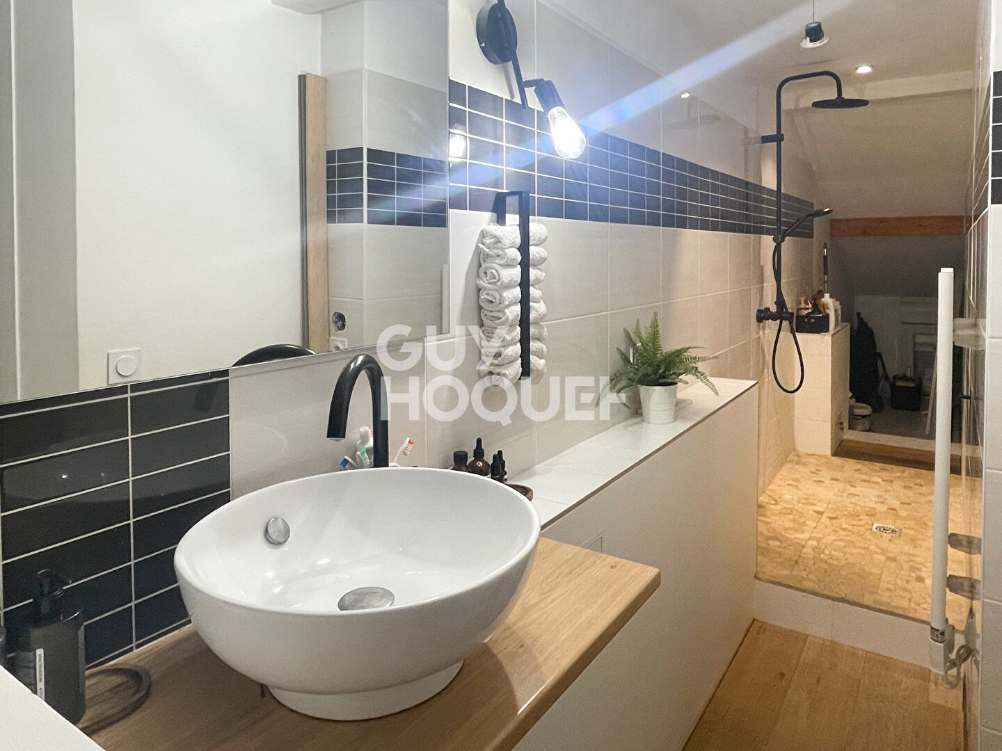 Appartement Septème 3 pièce(s) 67.12m² (103m² au sol)