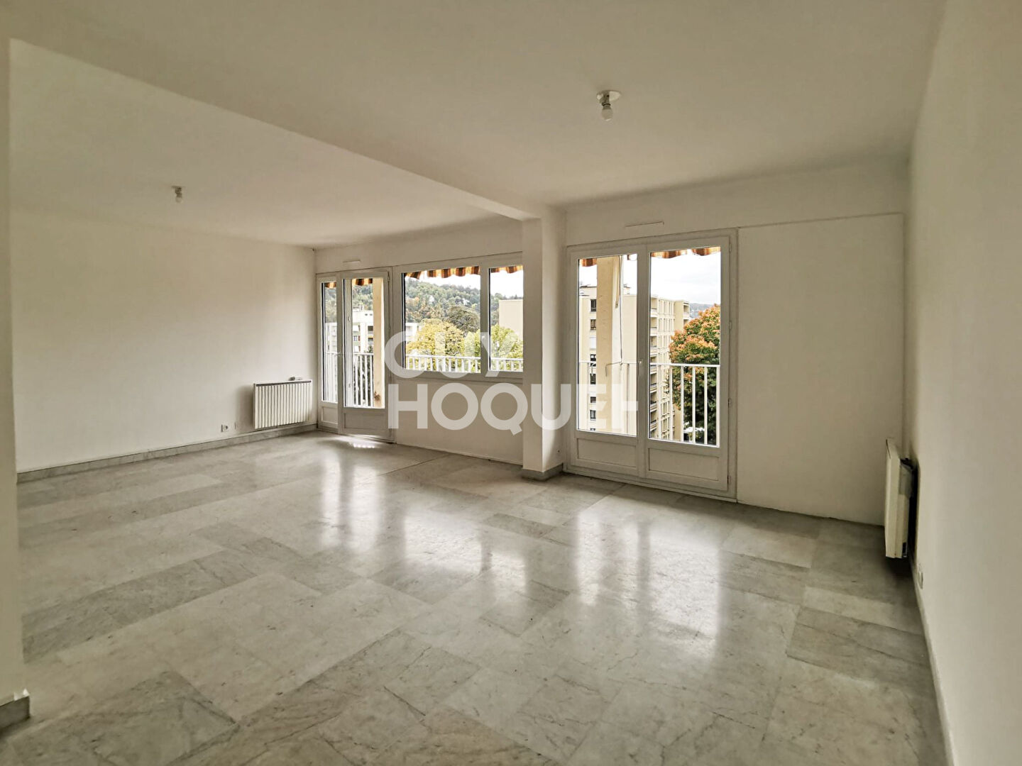 Magnifique T5 en parfait état  sur Nord de Vienne