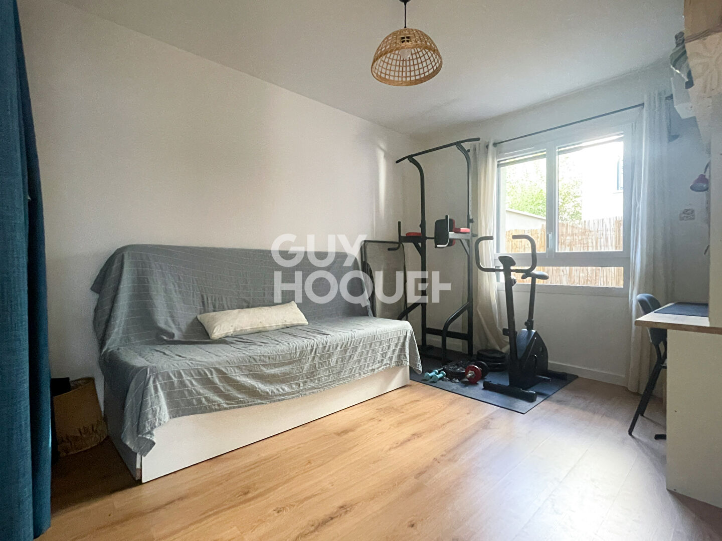 À VENDRE  Appartement de plain-pied avec jardin  Centre de Luzinay