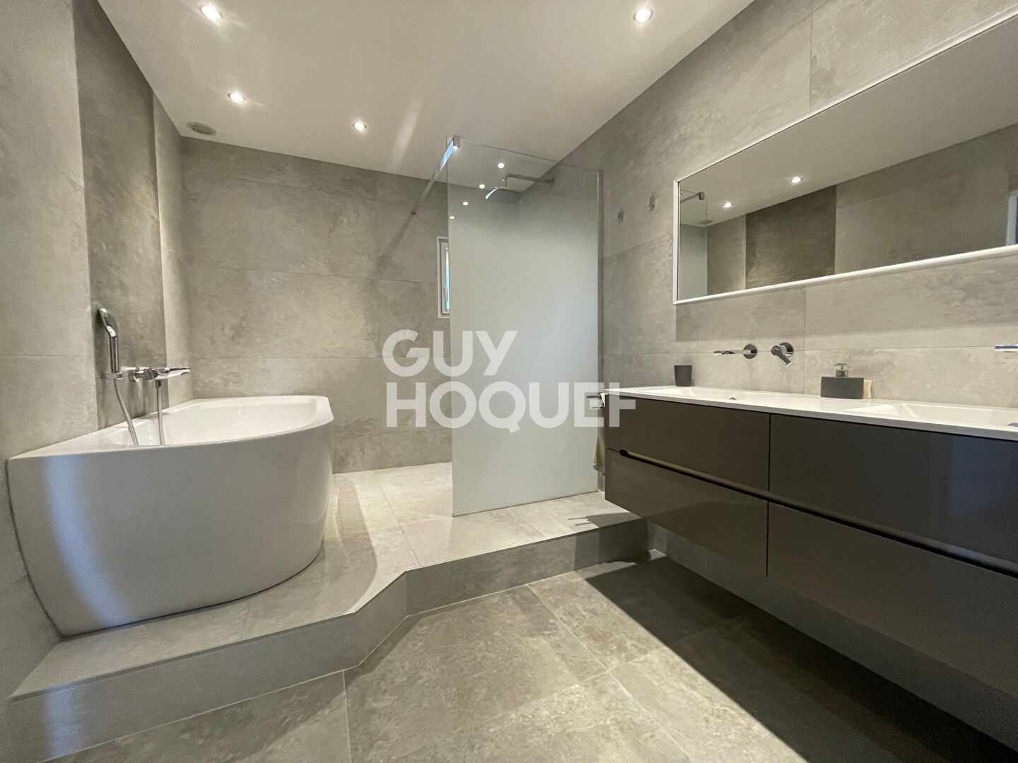 MAISON 5 CH + BUREAU 