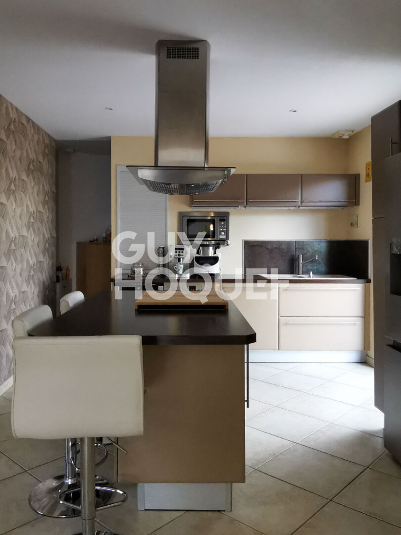 Maison Chuzelles 6 pièce(s) 149 m2