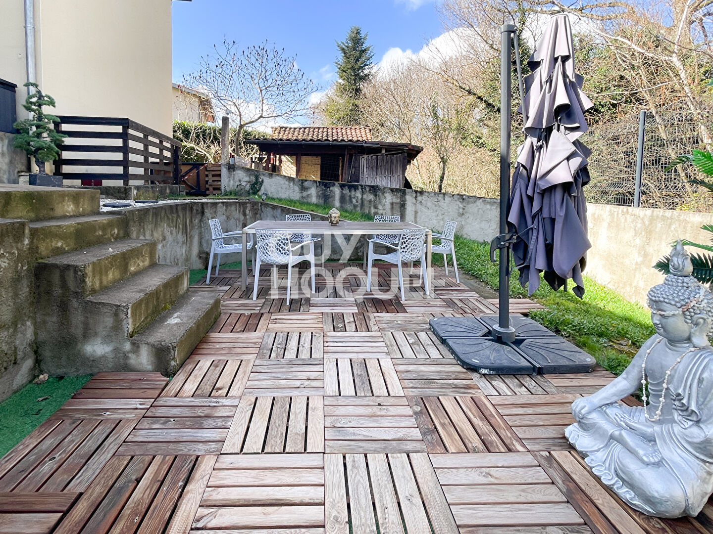 Appartement 89m²  3 chambres Grande pièce de vie Centre village au calme