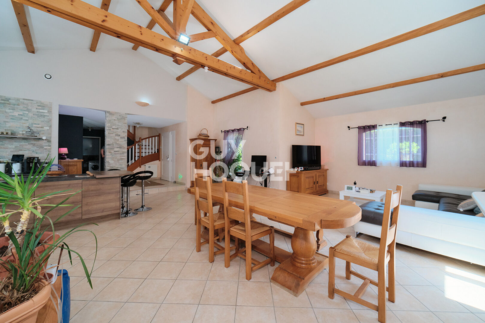 Maison Valencin 153 m² -  5 pièces
