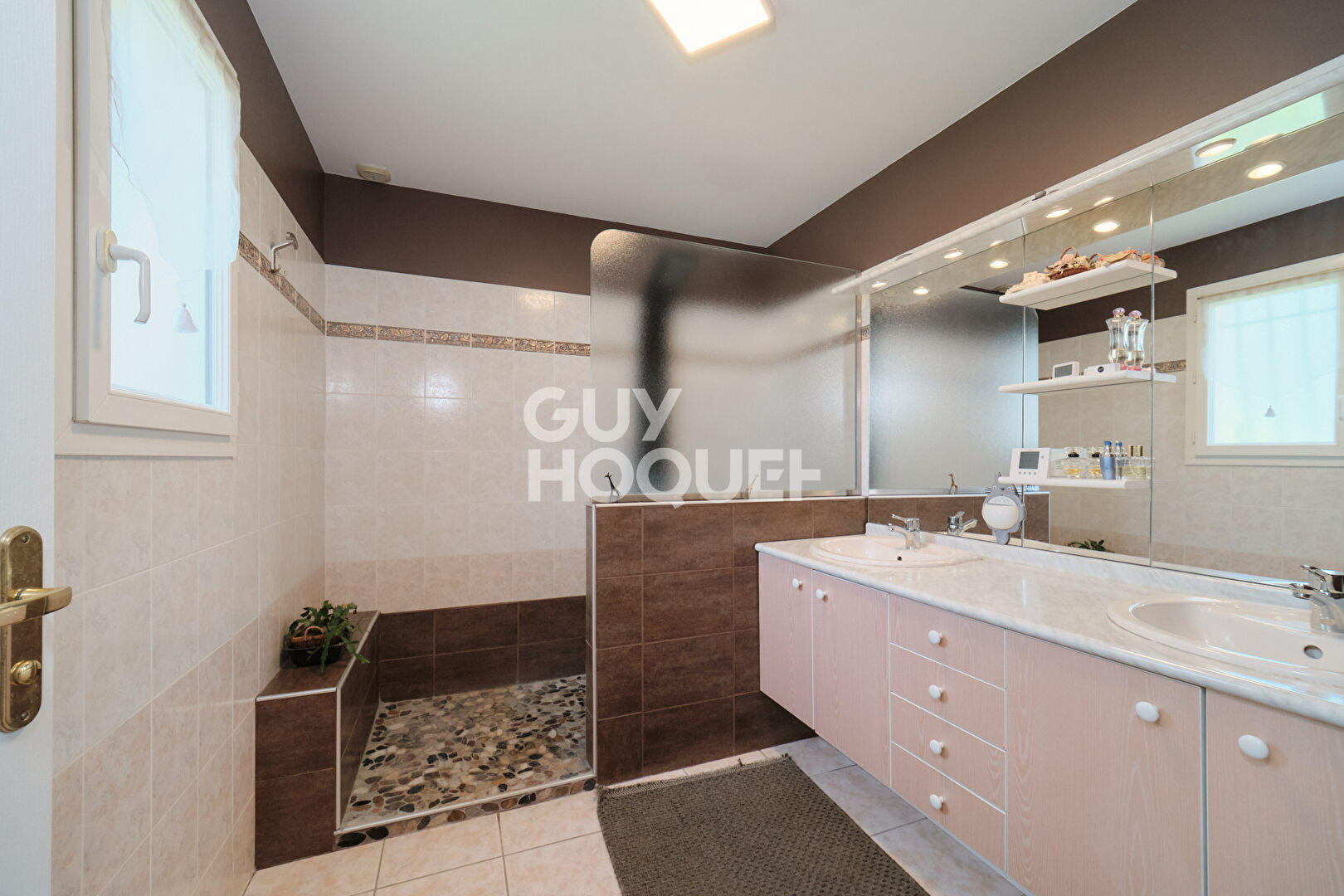 Maison Valencin 153 m² -  5 pièces