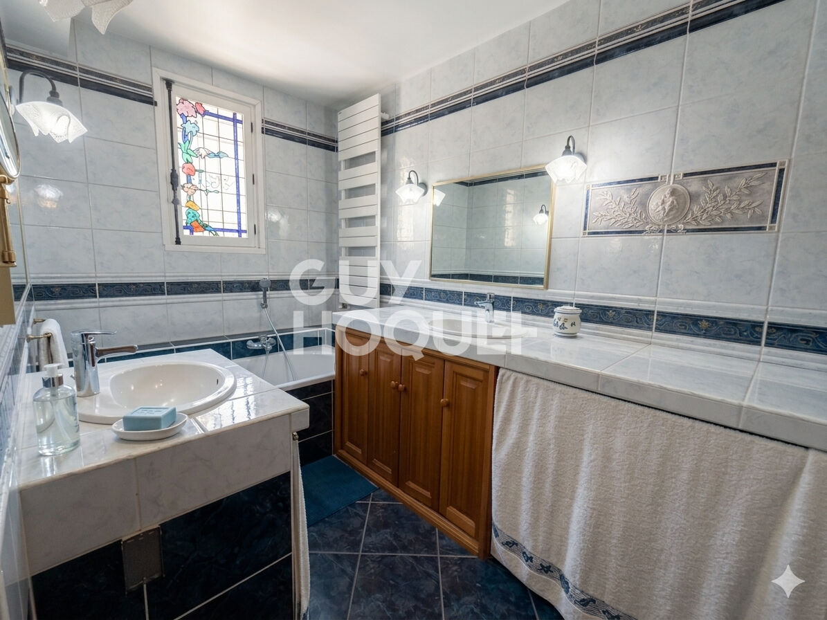 Maison Septeme 6 pièce(s) 133 m2