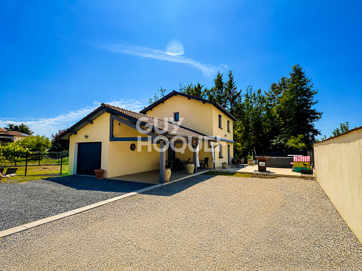 LUZINAY Maison individuelle  au coeur du village
