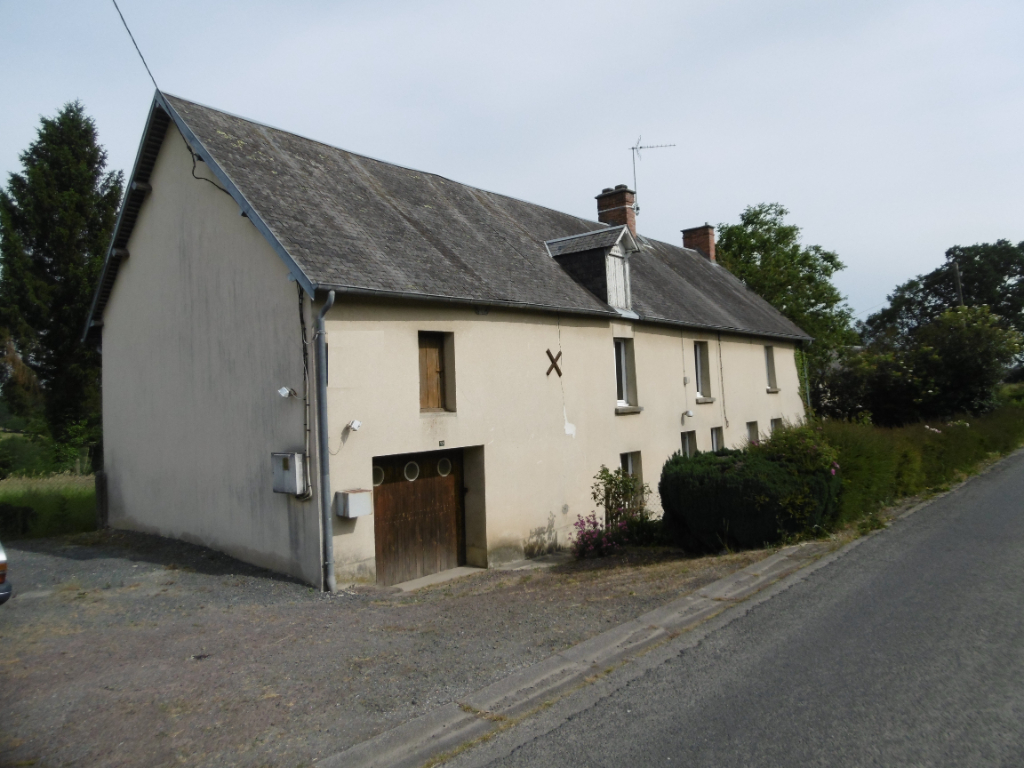 MAISON A RENOVER A QUIBOU