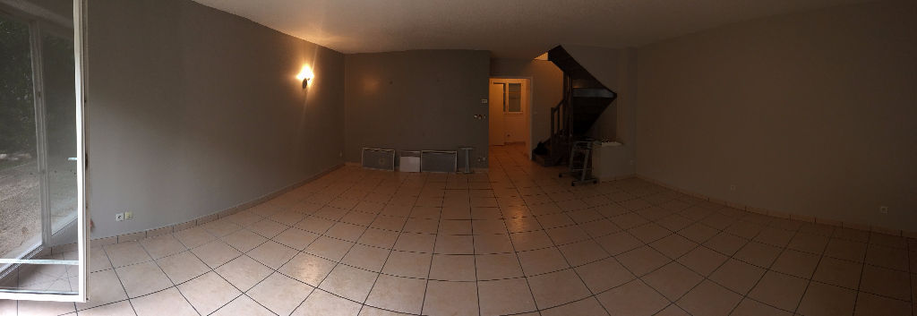 À louer, maison d'une surface habitable de 110 m², 5 pièces à SAINT MAUR DES FOSSES (94100).