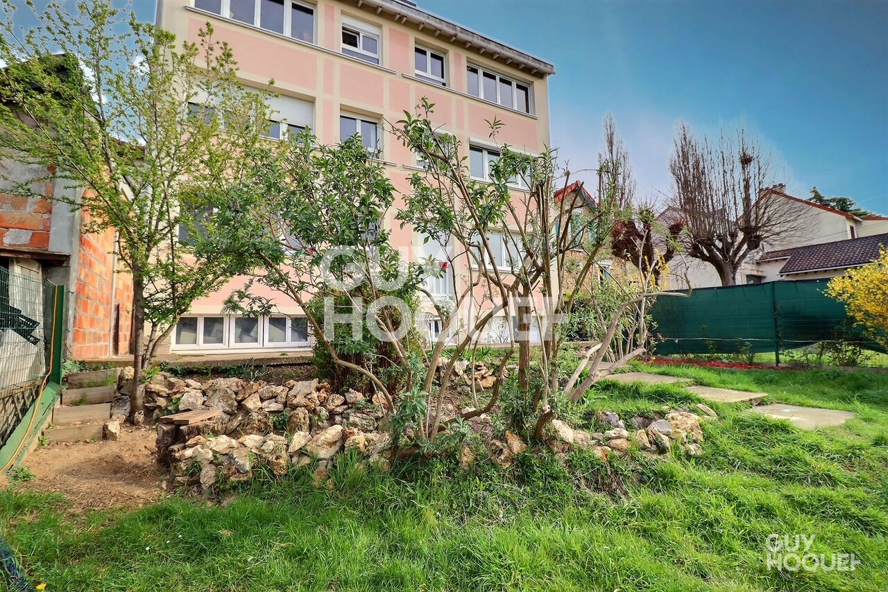 grand studio de 42,22 m2 SECTEUR GAMBETTA