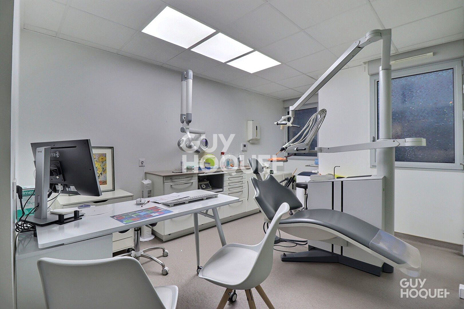 Cabinet Dentaire de 100,94 m² à Massy
