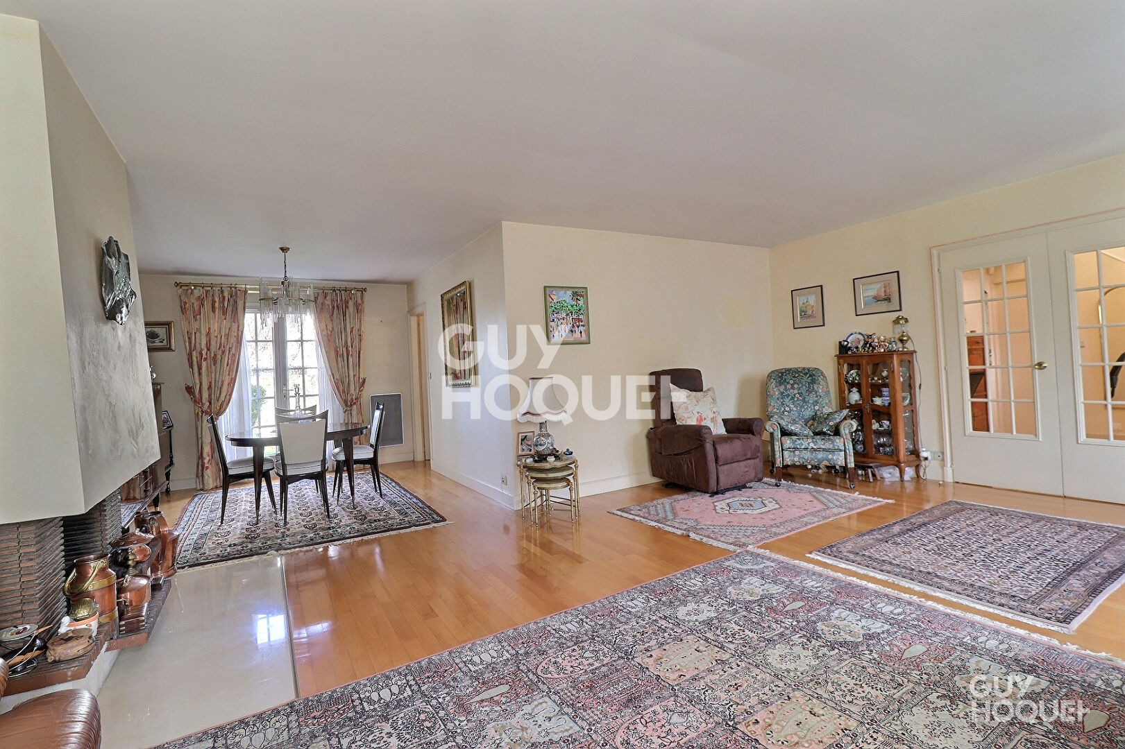 En vente une maison individuelle  6 pièces 127 m2, garage double, jardin arboré