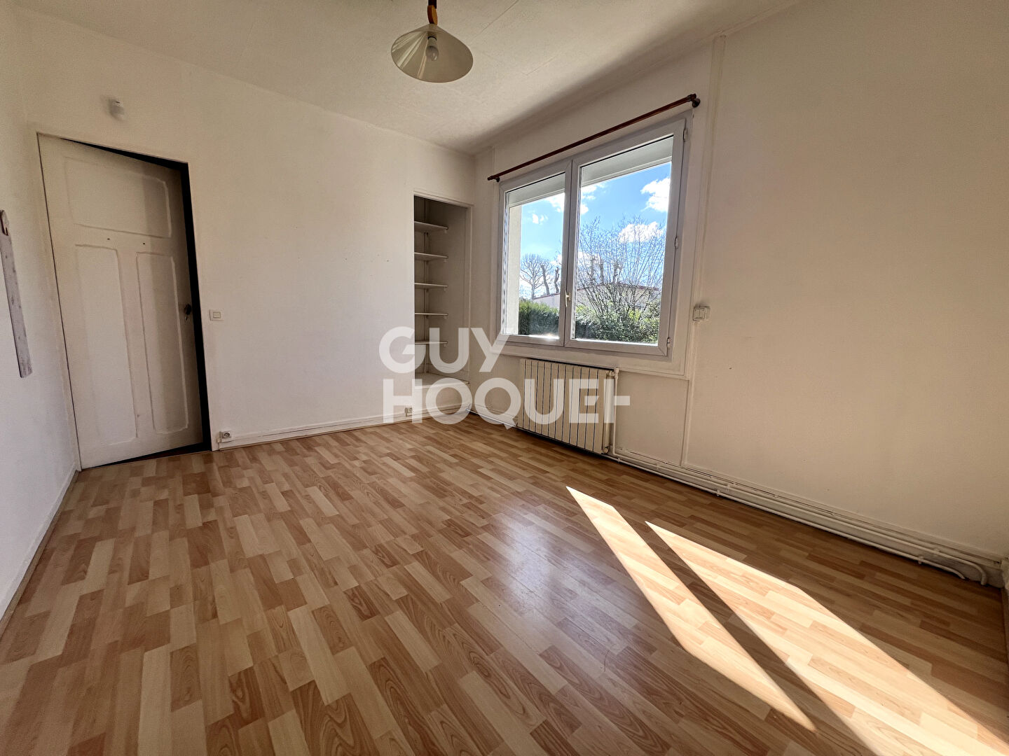 TRIANGLE D'OR Sainte Genevieve Des Bois maison 6 pièce(s) 159.33 m2