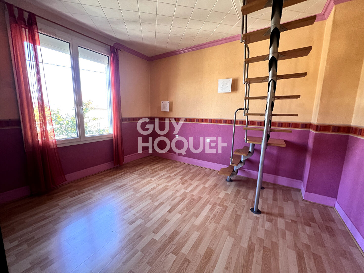 TRIANGLE D'OR Sainte Genevieve Des Bois maison 6 pièce(s) 159.33 m2