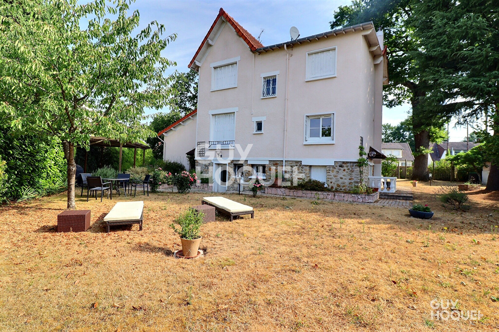  BELLE MAISON DE CARACTÈRE
