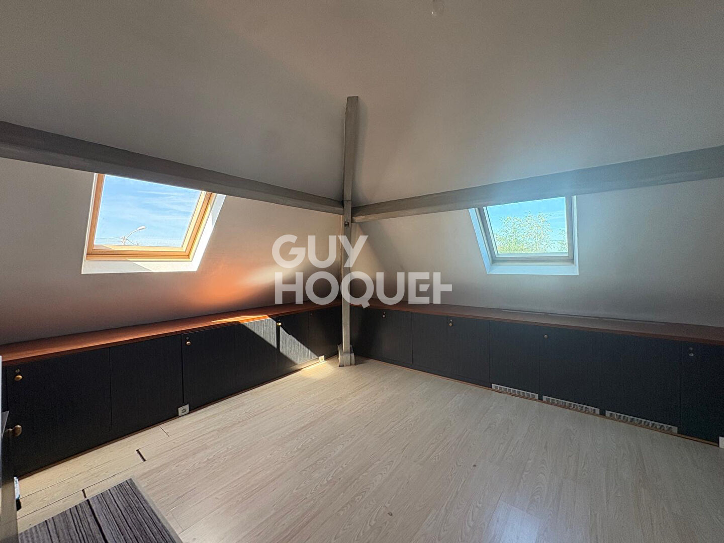 STUDIO À LOUER TOUT PROCHE RER C Sainte Geneviève des Bois