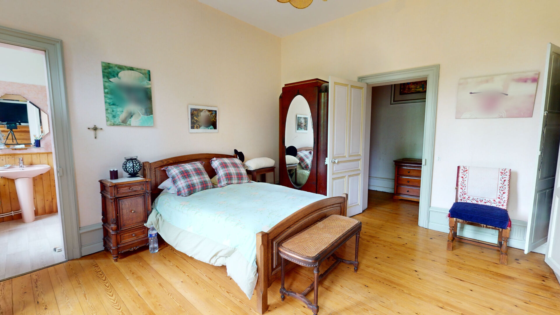 VENTE d'une propriété de 11 pièces (390 m²)