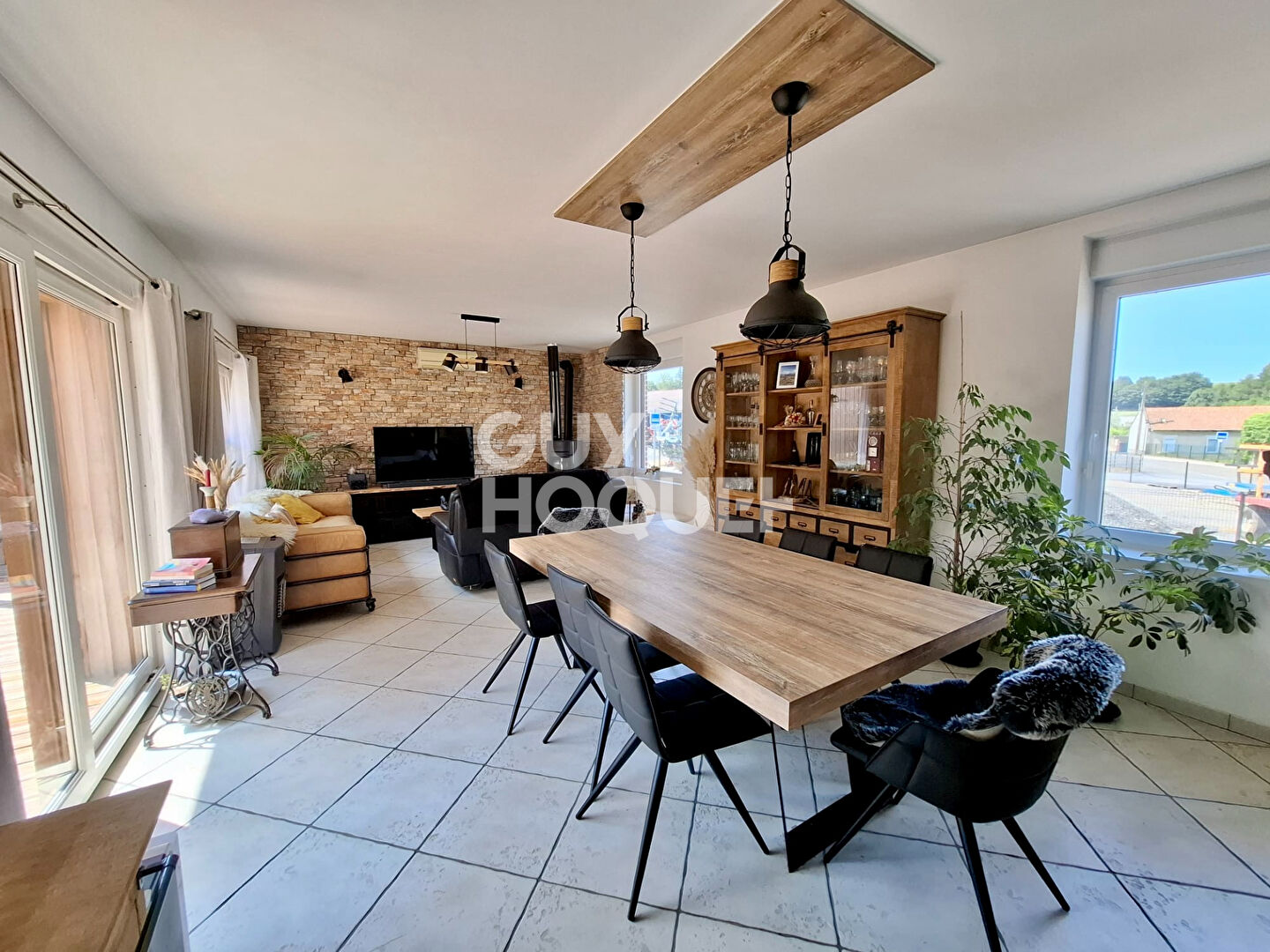 À VENDRE Maison individuelle alliant confort, fonctionnalité et charme authentique
