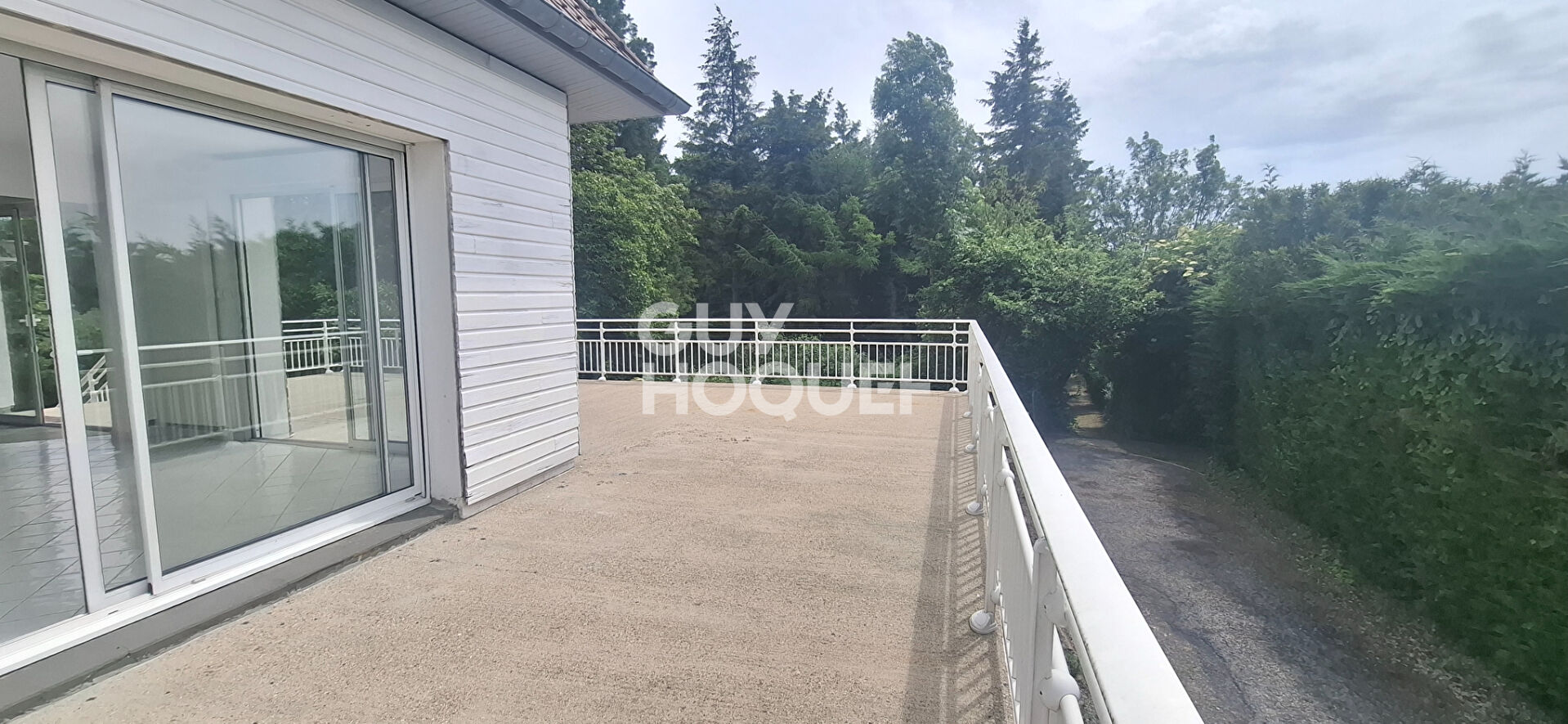 Exclusivité Guy Hoquet : Maison spacieuse 6 pièces à vendre à Hesdin la Forêt