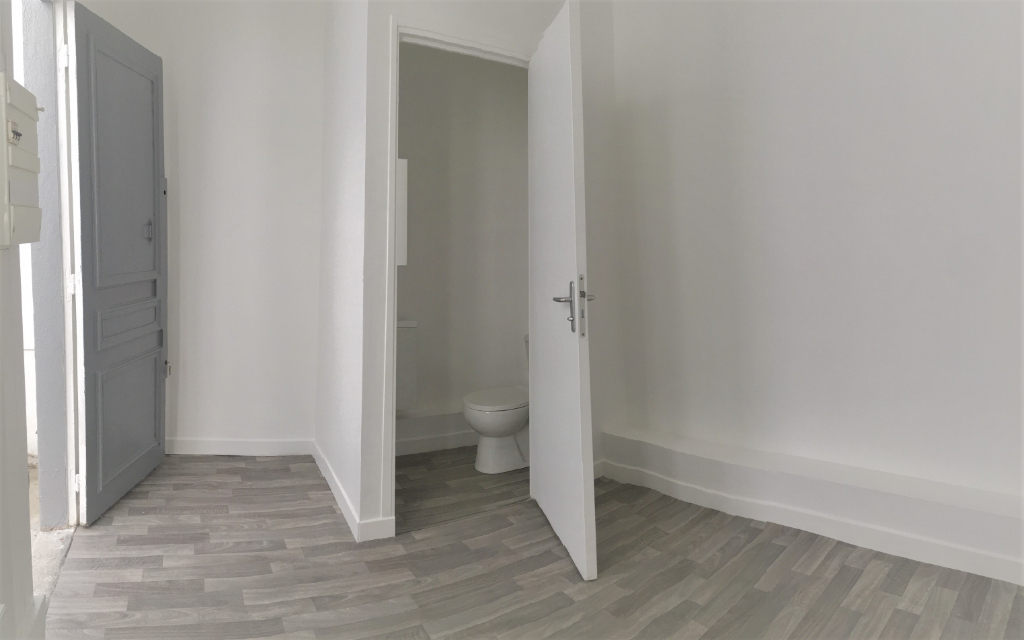 Mairie de saint  Ouen  Dépendance  9 ,80 m²  à usage de  Bureau