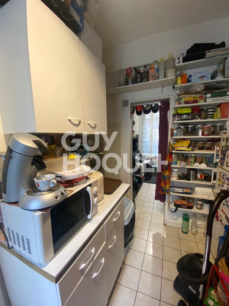 PORTE DE CLIGNANCOURT - STUDIO VENTE OCCUPE - 18,95 M²