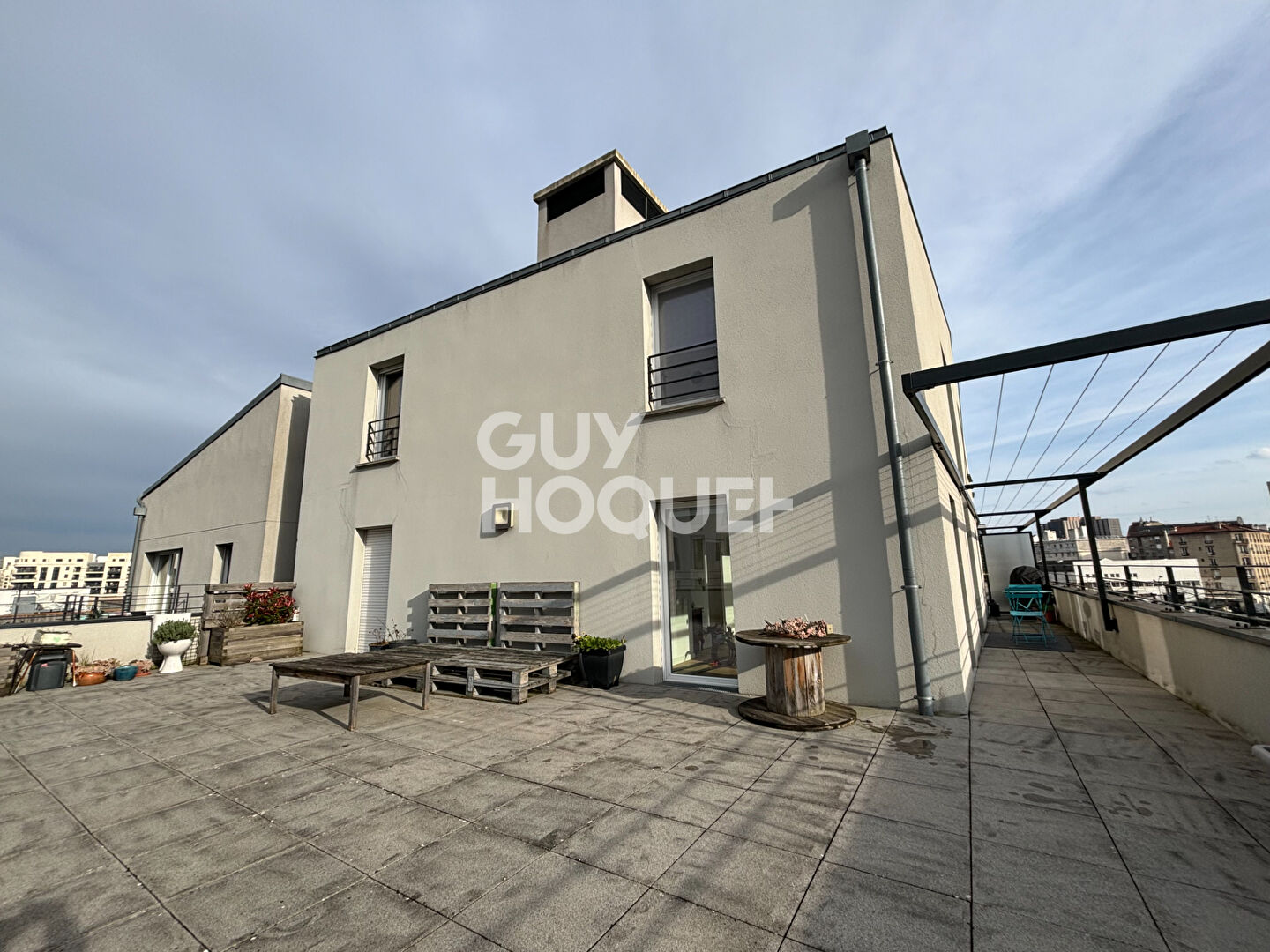 SAINT OUEN / RER C - DUPLEX 5 PIECES 122 M² - EXTERIEUR 76 M²