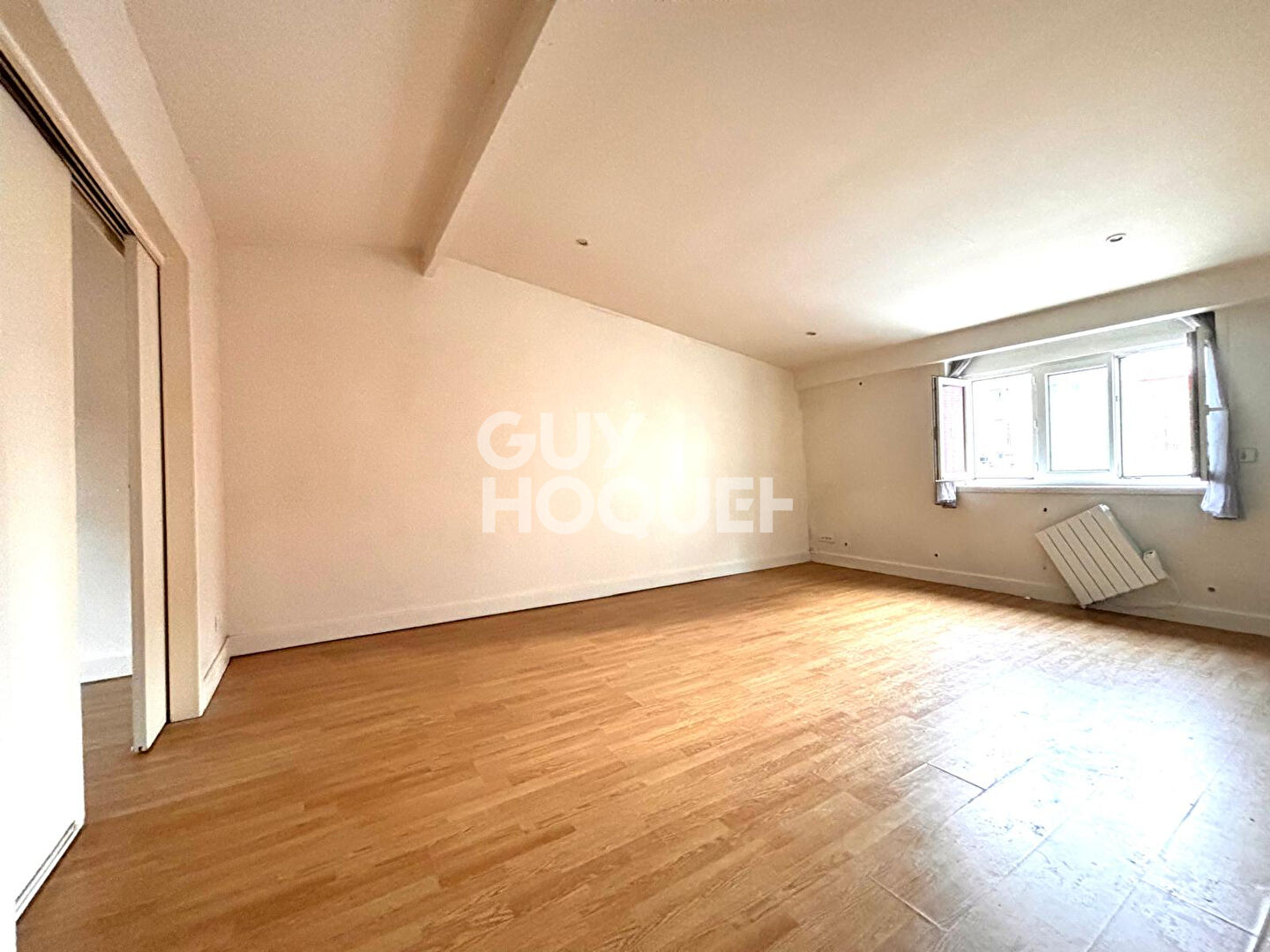 PORTE DE CLIGNANCOURT - 2/3 PIÈCES - 53,22 M²