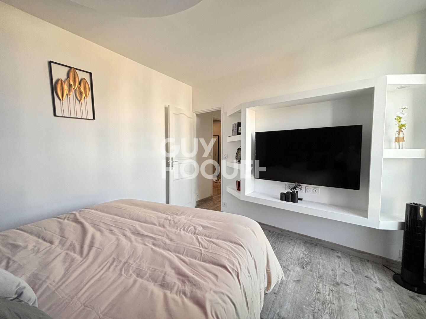 Mairie de St Ouen - 3 pièces 50m2 - Cave.