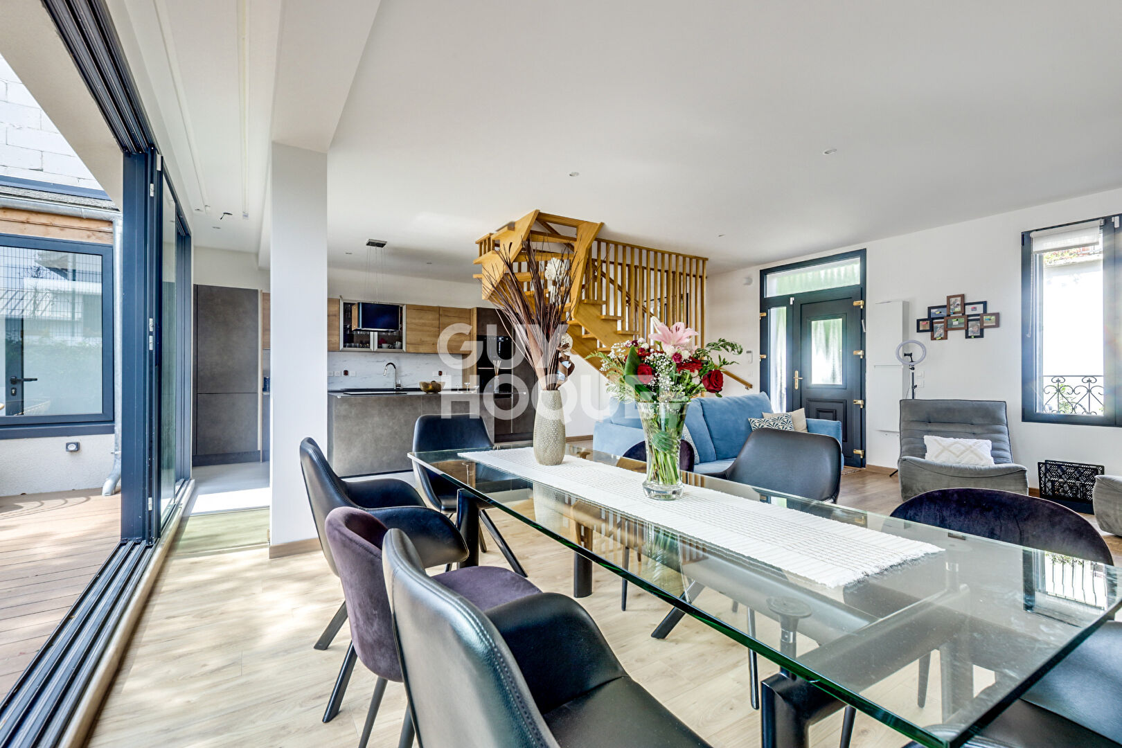 SECTEUR MAIRIE DE SAINT-OUEN - MAISON 5  PIÈCES  188 m² - EXTÈRIEURS 40 m²