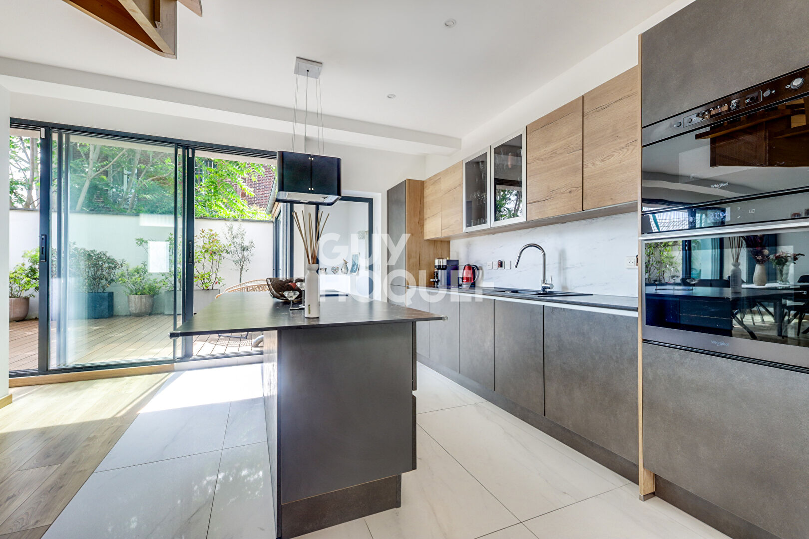 SECTEUR MAIRIE DE SAINT-OUEN - MAISON 5  PIÈCES  188 m² - EXTÈRIEURS 40 m²