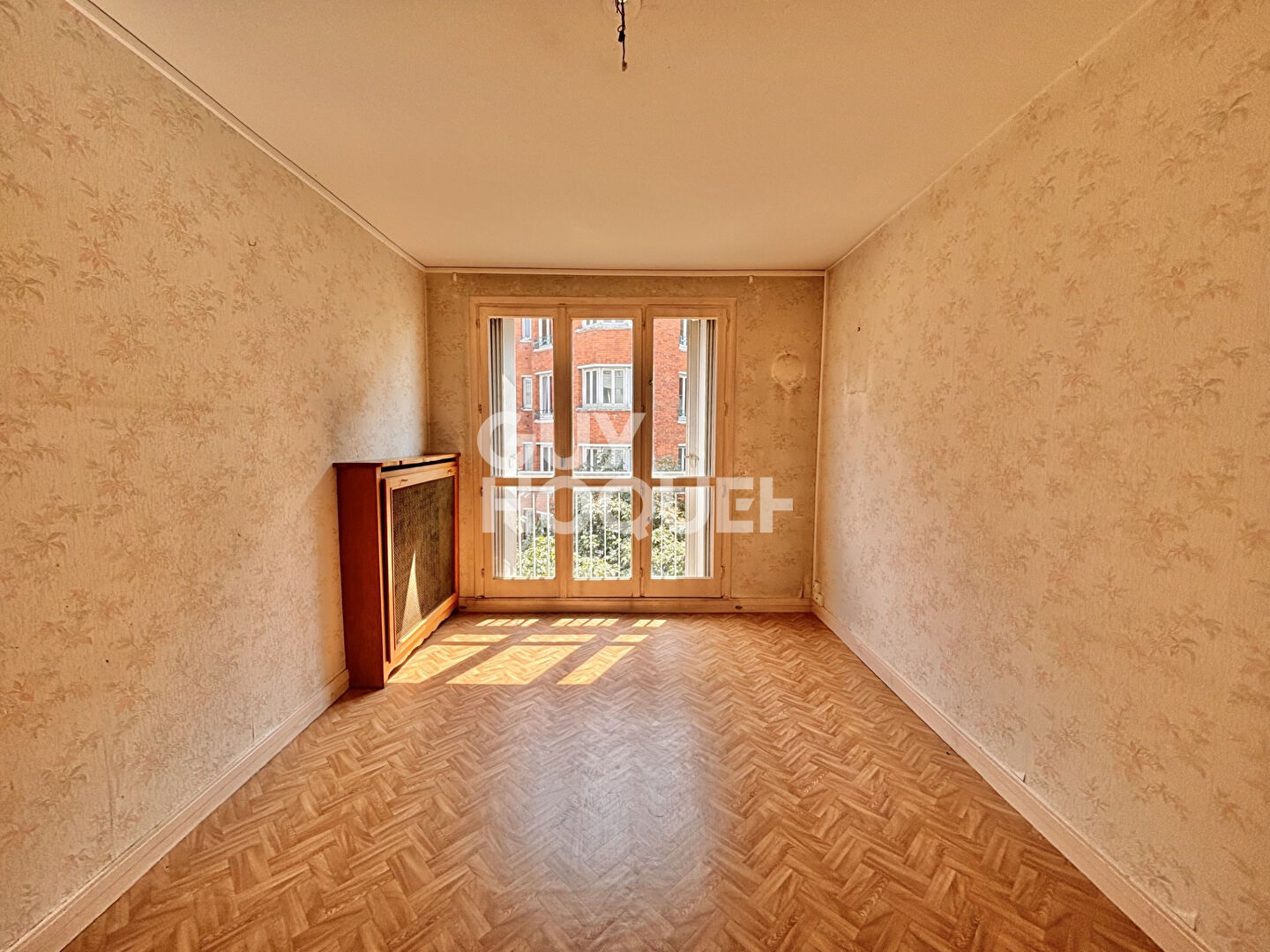MAIRIE DE SAINT-OUEN - 2 PIÈCES 37,18 M² - CAVE