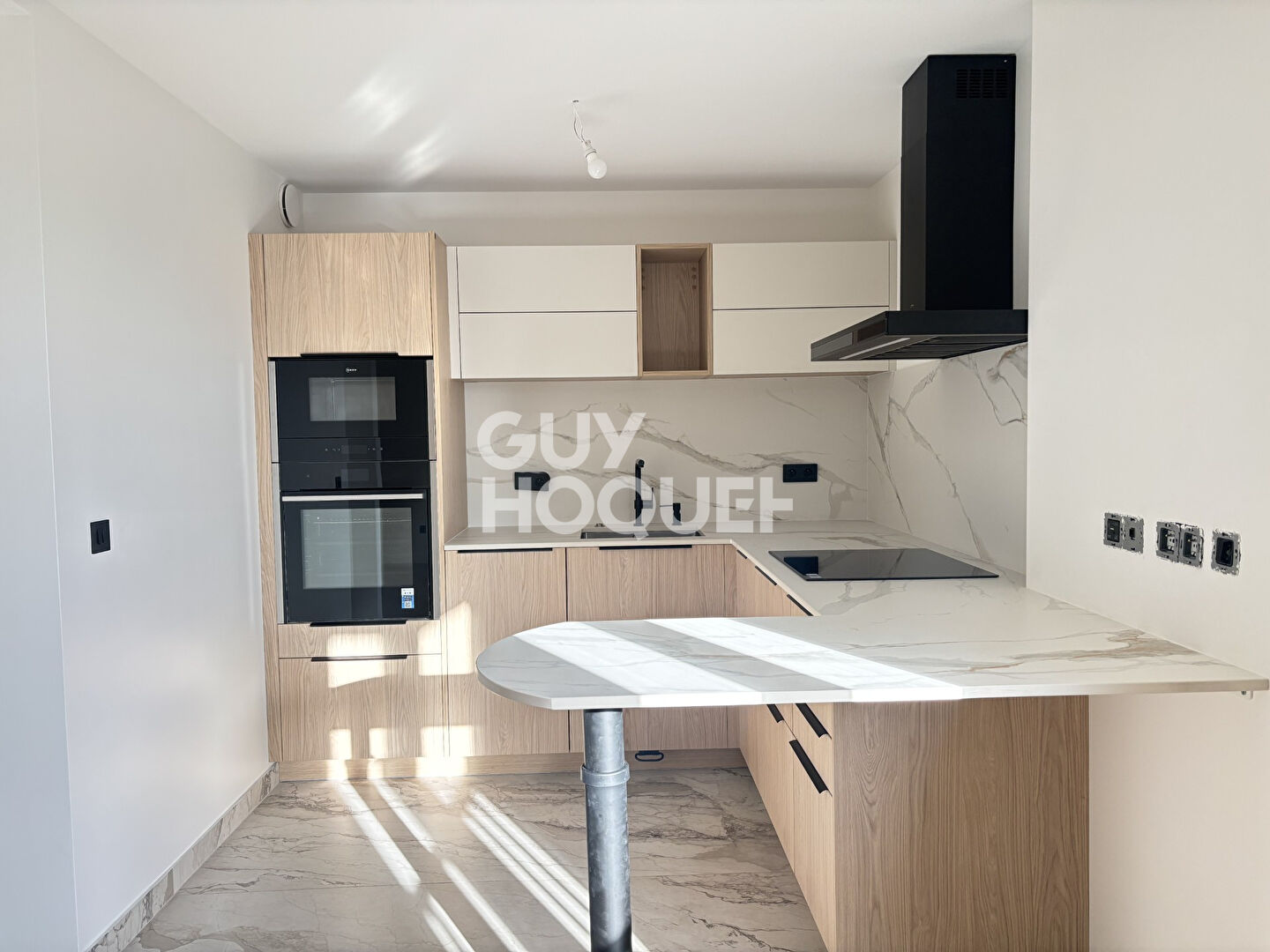 MAIRIE DE SAINT-OUEN - 2 PIÈCES - 49,59 M² - BALCON - PARKING