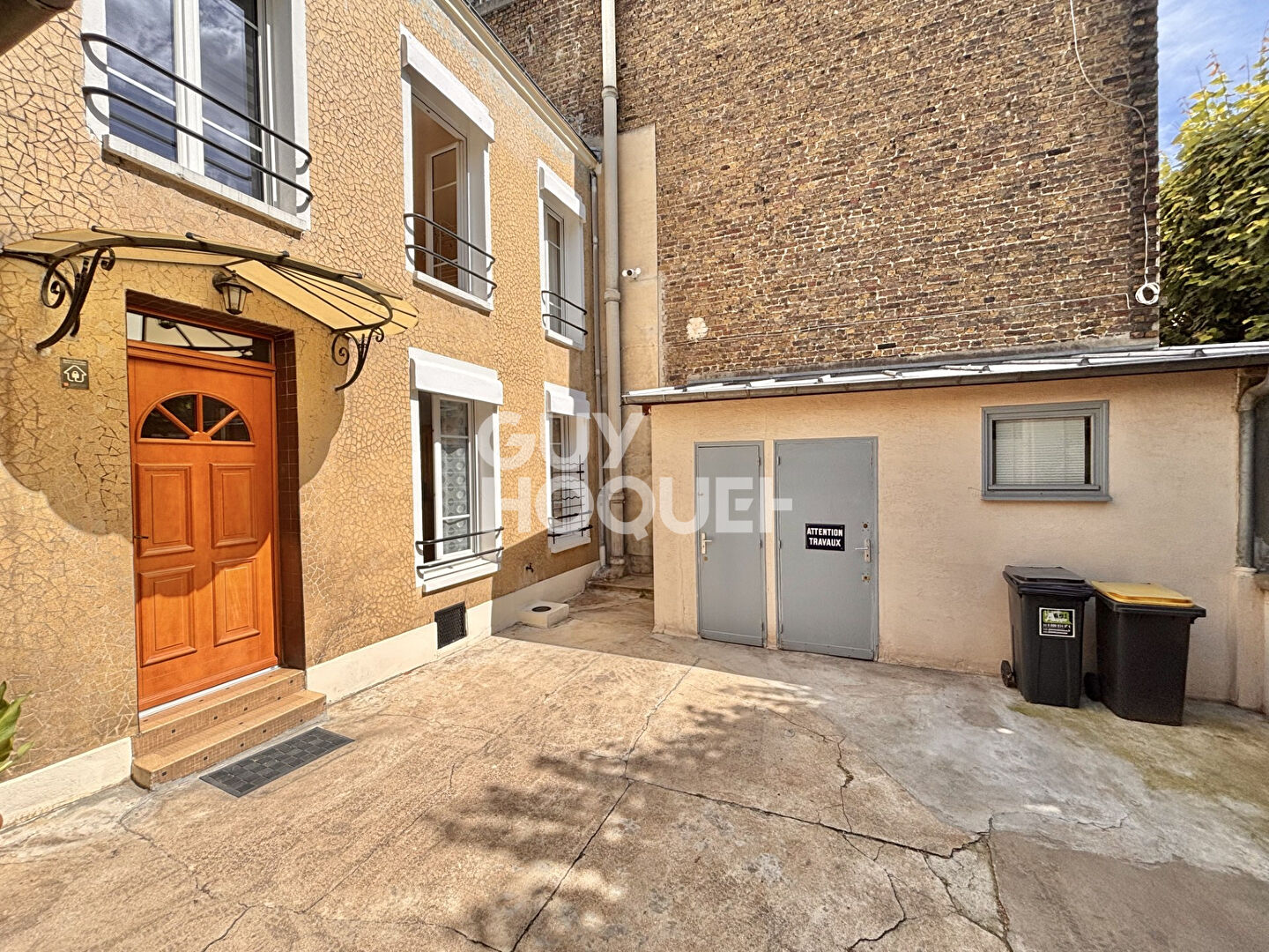 GODILLOT/BAUER - MAISON 97 M²  - 4 PIÈCES - COUR - SOUS-SOL - GARAGE