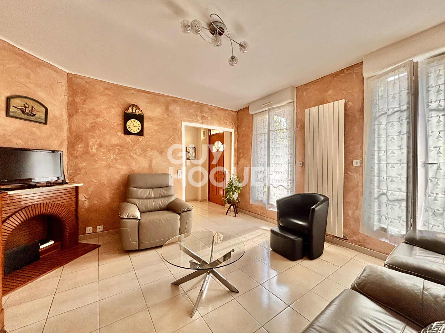 GODILLOT/BAUER - MAISON 97 M²  - 4 PIÈCES - COUR - SOUS-SOL - GARAGE