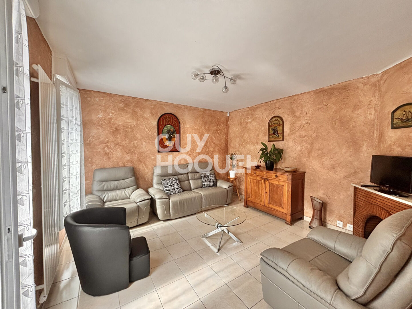 GODILLOT/BAUER - MAISON 97 M²  - 4 PIÈCES - COUR - SOUS-SOL - GARAGE