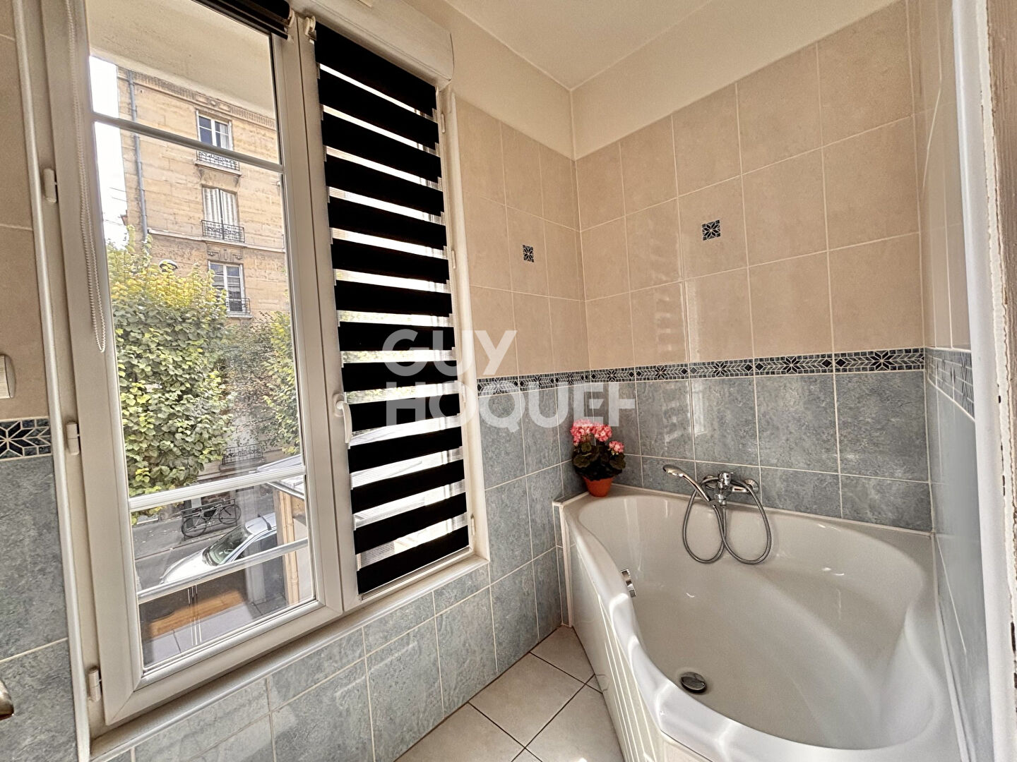 GODILLOT/BAUER - MAISON 97 M²  - 4 PIÈCES - COUR - SOUS-SOL - GARAGE