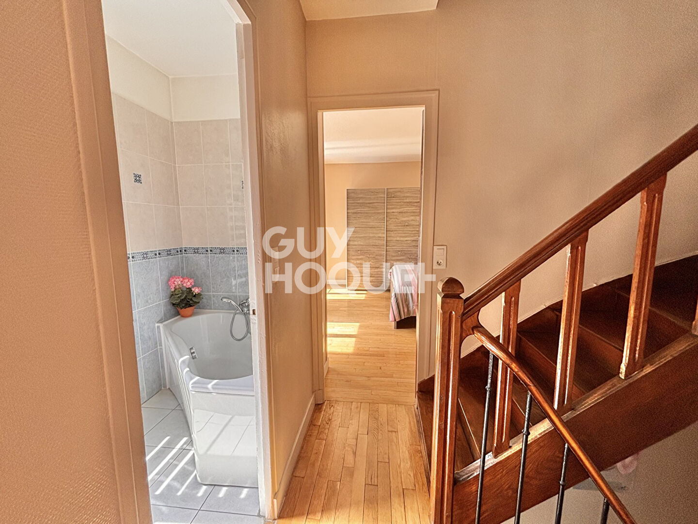 GODILLOT/BAUER - MAISON 97 M²  - 4 PIÈCES - COUR - SOUS-SOL - GARAGE