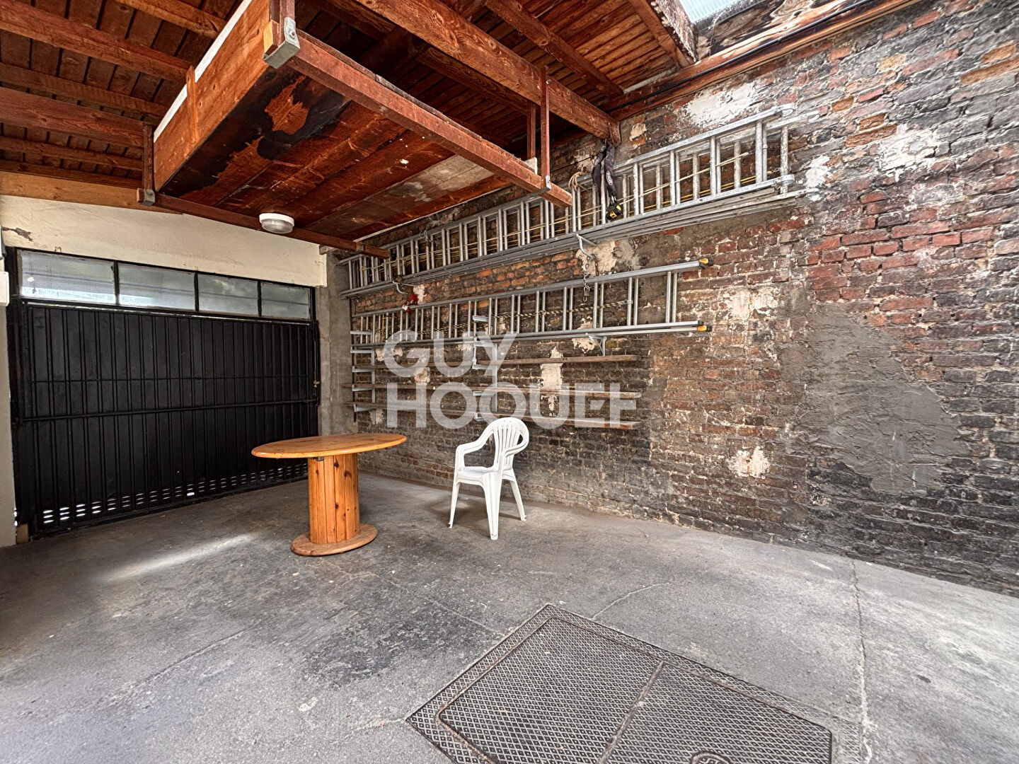 GODILLOT/BAUER - MAISON 97 M²  - 4 PIÈCES - COUR - SOUS-SOL - GARAGE