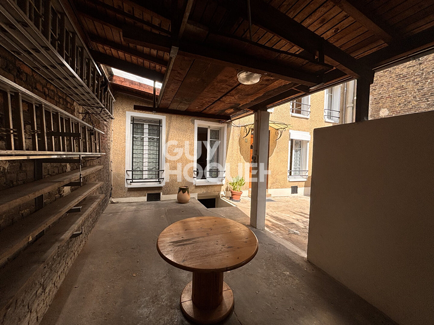 GODILLOT/BAUER - MAISON 97 M²  - 4 PIÈCES - COUR - SOUS-SOL - GARAGE