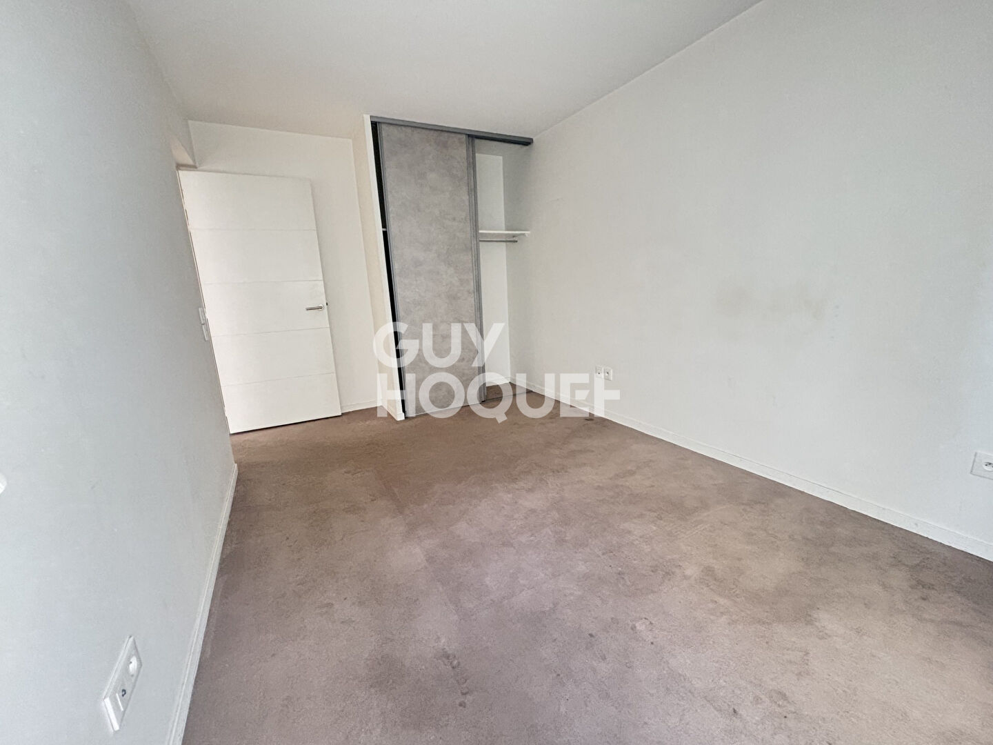 DOCKS DE SAINT-OUEN - 2 PIÈCES 49 M² - TERRASSE 6,40 M²