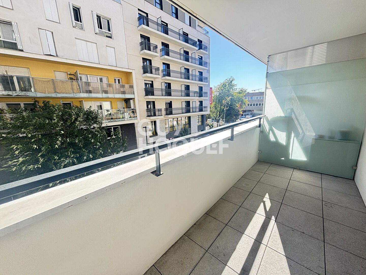 DOCKS DE SAINT-OUEN - 2 PIÈCES 49 M² - TERRASSE 6,40 M²