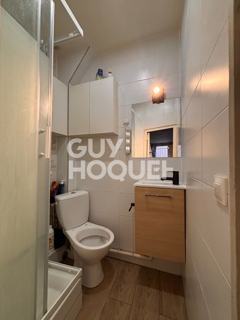 MAIRIE DE SAINT OUEN Studio 17 m2