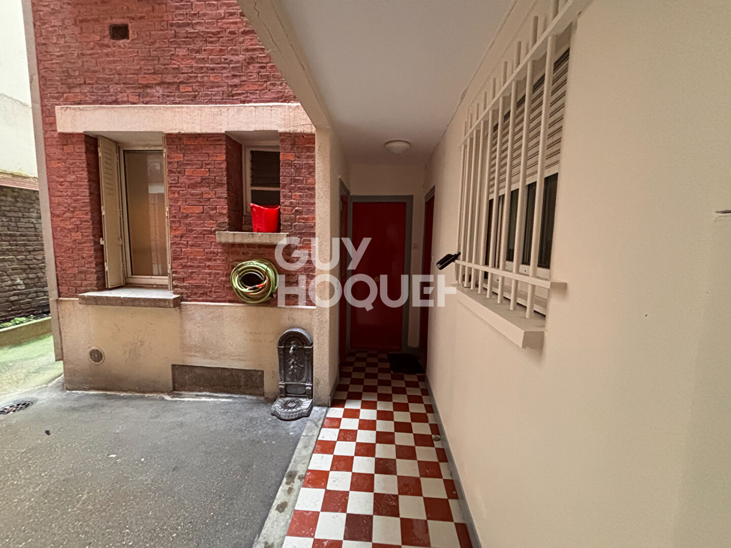 MAIRIE DE SAINT OUEN Studio 17 m2